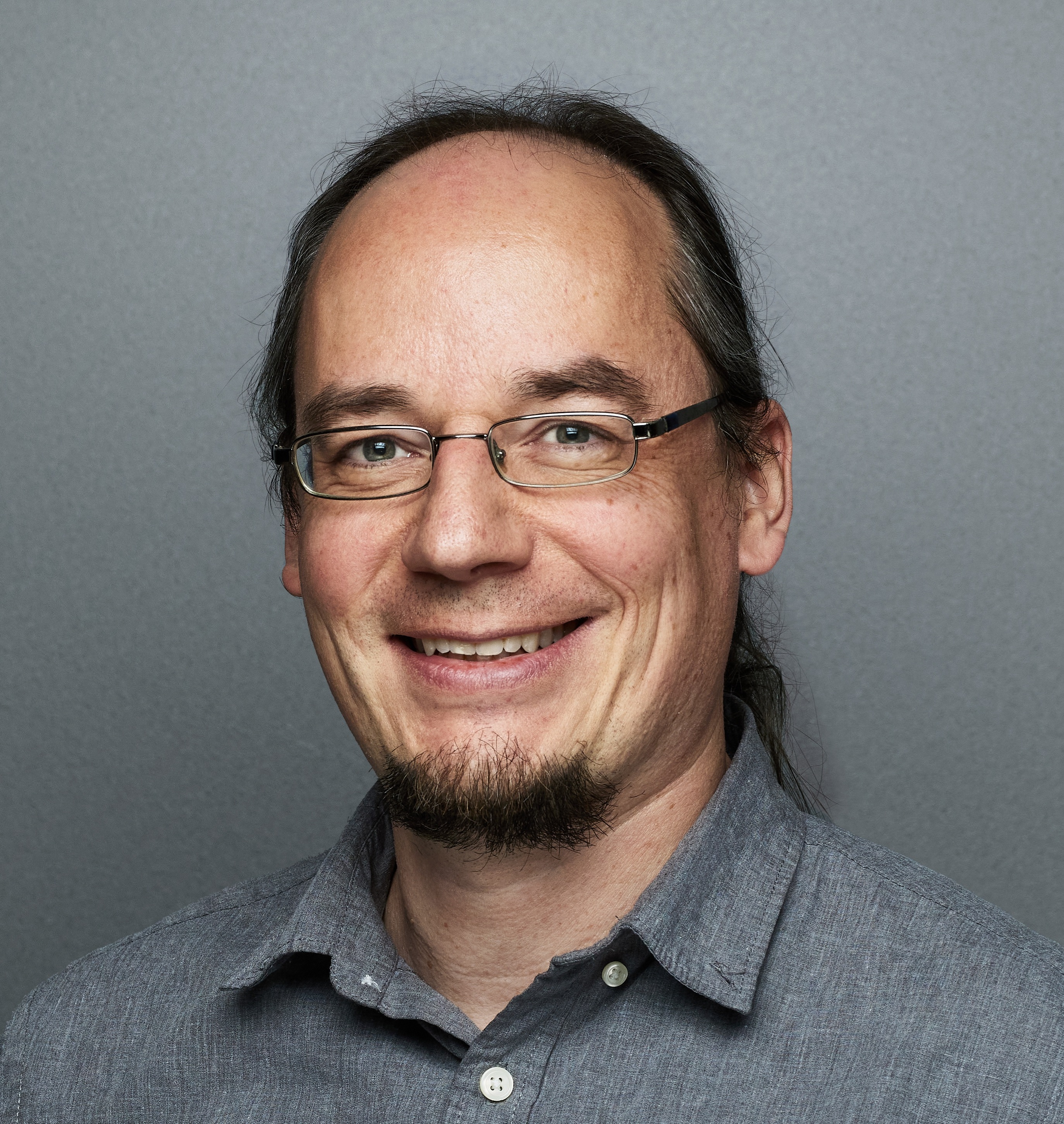 Dr. Jens Foell